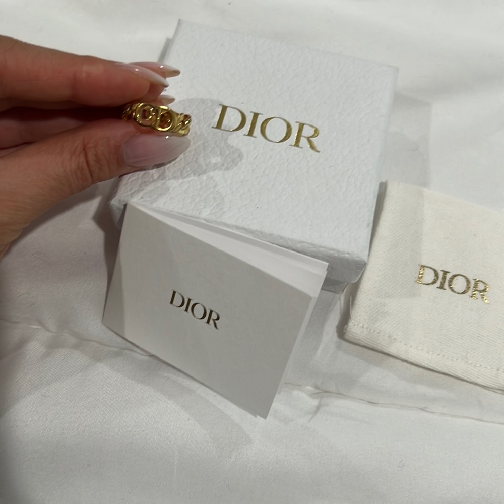 Dior